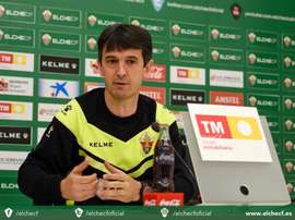 El Elche se enfrenta al Málaga. Twitter/elchecfoficial