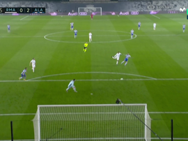 Error grosero de Courtois y gol de Joselu. Captura/MovistarLaLiga