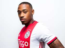 Juan Castillo vuelve al Ajax como cedido. AjaxFC