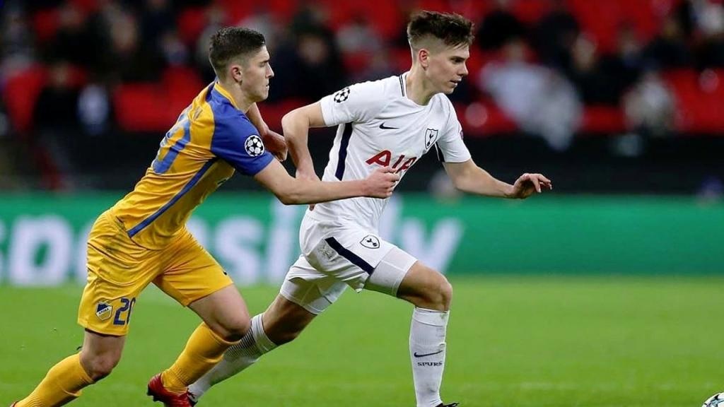 Inter And Milan Want To Rescue Foyth From Mourinho
