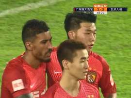 El Guangzhou Evergrande de Paulinho mete la undécima. Captura/CCTV