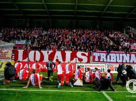 El Slavia manda.