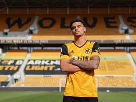 Officiel : Ki-Jana Hoever rejoint les Wolves. Twitter/Wolves