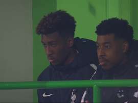 Kingsley Coman se resintió en el calentamiento. Captura/TF1
