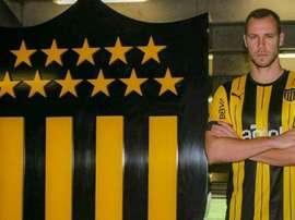 Peñarol se hace con Vadocz. OficialCAP
