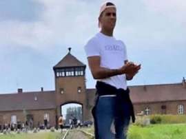 La polémica foto de Rodrigo Zalazar en Auschwitz. Instagram/rodrigozalazar