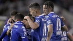 Vélez se disfraza de River y Hoyos, de Armani