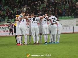 Sin comida, ropa ni agua caliente: así está el colista de Segunda de Turquía. Twitter/Eskisehirspor