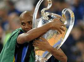 Maicon jugará, salvo suspender las pruebas físicas, en un equipo de Cuarta División Italiana. AFP