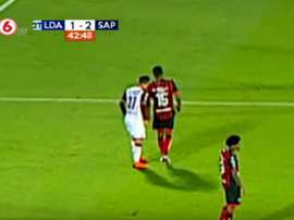 Dos partidos de sanción por morder a un rival. Captura/Canal6
