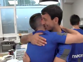 Oyarzabal ya está con el equipo. Twitter/RealSociedad