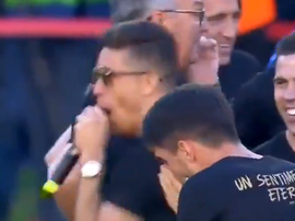 Gabriel Paulista se mofó de Hugo Duro celebrando la Copa del Rey. Captura/ValenciaCF