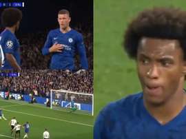 Willian le quiso 'robar' el penalti, Barkley resistió y lo falló. Capturas/MovistarLigaDeCampeones