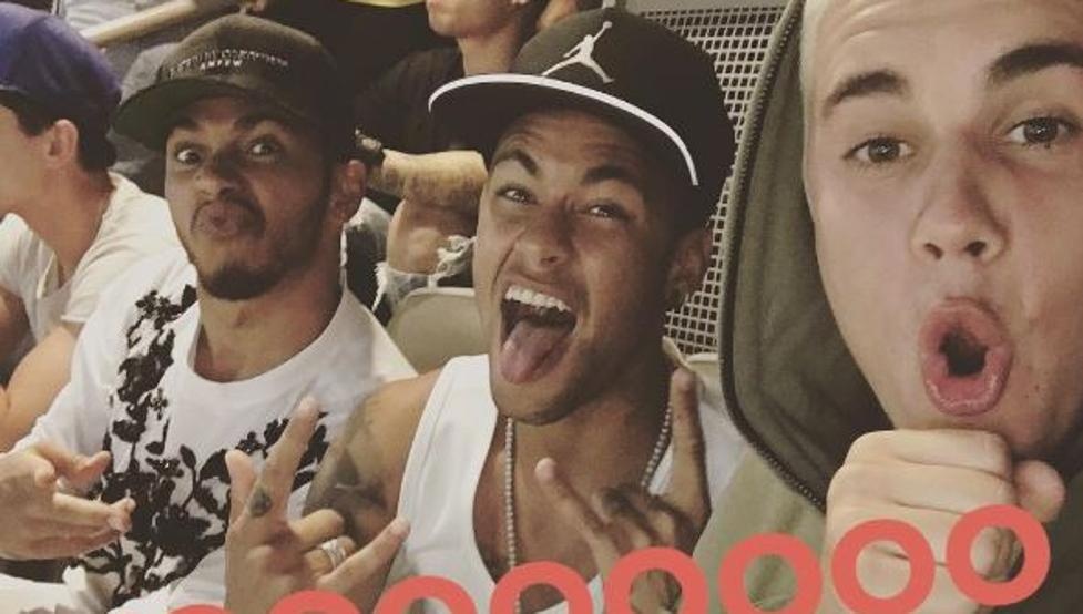 Neymar Hamilton Y Bieber De Selfies En El Brasil Ecuador