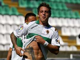 Nicke Bille recibió un disparo en el antebrazo. AFP