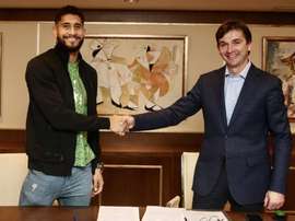 Pablo firma hasta 2024 con el Lokomotiv de Moscú. Twitter/FCLokomotiv