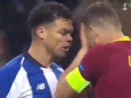 Dzeko simuló una agresión de Pepe. Captura/DigiSport2