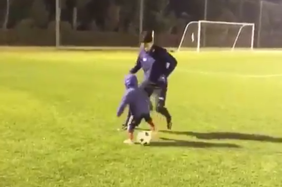 Los Regates Que Provocaron El Llanto De Un Nino Besoccer