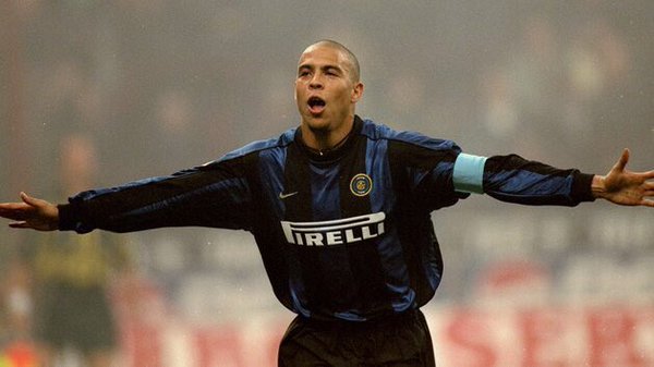 Estudo demonstra que Ronaldo Fenômeno é o jogador mais caro do ...