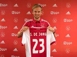 Le superbe but de Siem De Jong à Heerenveen. dugout