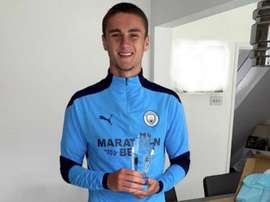 Taylor Harwood-Bellis fue premiado como el mejor Sub 23. ManchesterCity