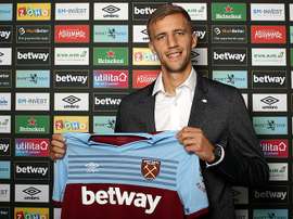 Soucek llega cedido con cláusula de compra. WHUFC