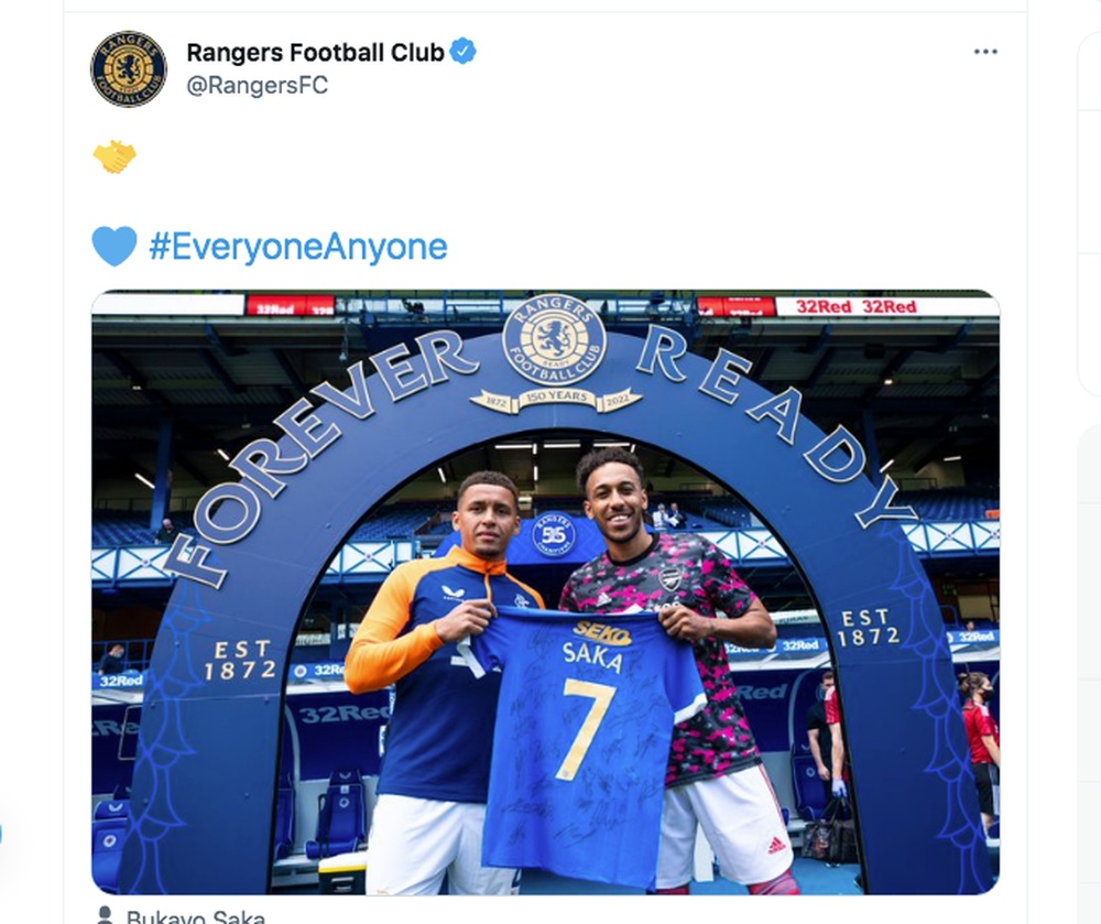 Rangers' gesture to Saka. Screenshot/Twitter/RangersFC