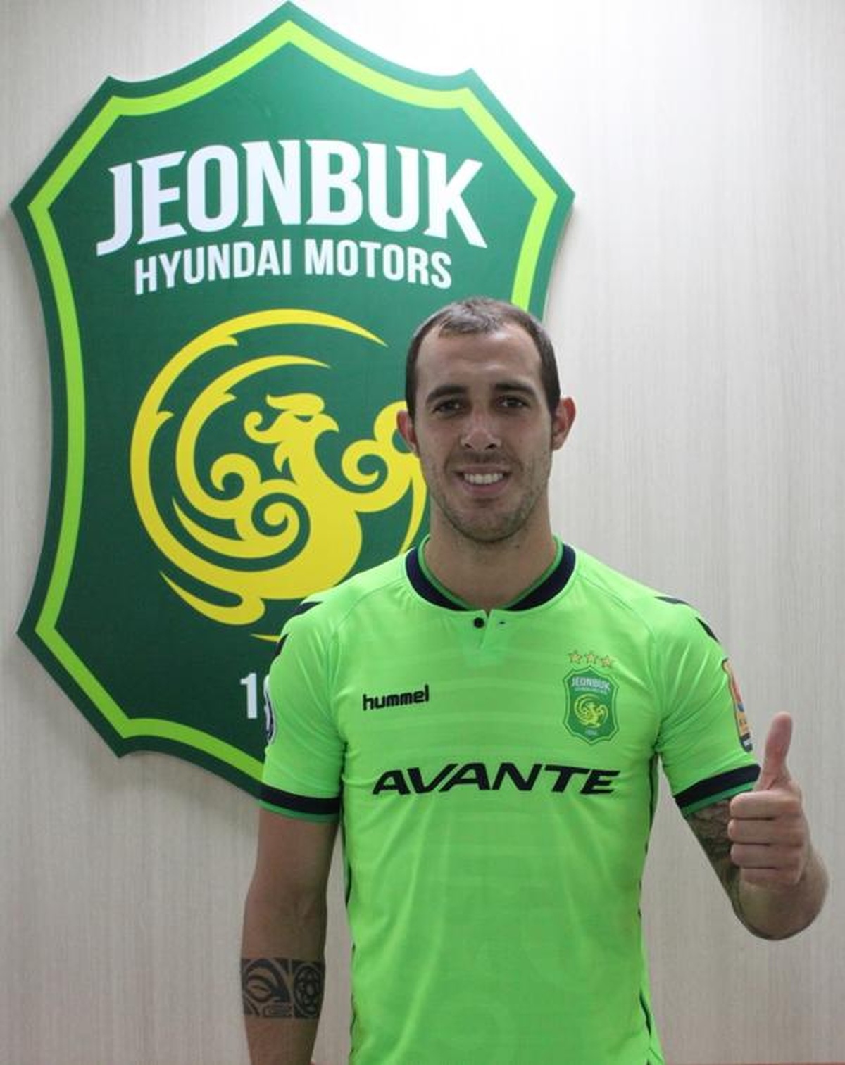 Urko Vera Jugara En El Jeonbuk Coreano Urko Vera Jugara En El Jeonbuk Coreano