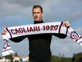 Nueva aventura para Birsa. Twitter/CagliariCalcio