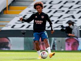 Willian aclaró que nunca tuvo una oferta oficial del Barcelona. AFP
