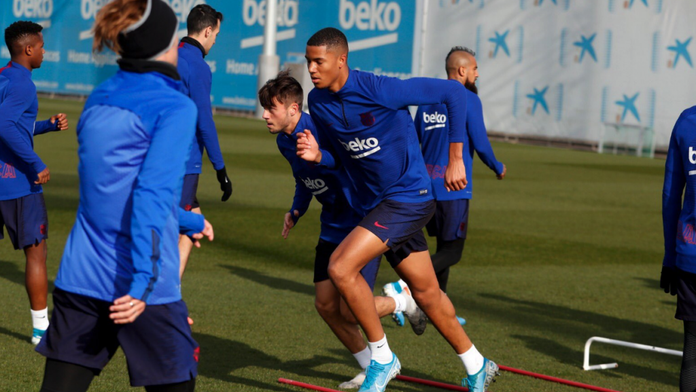 Chelsea Join Real Madrid In The Fight For Barca S Youngster Besoccer