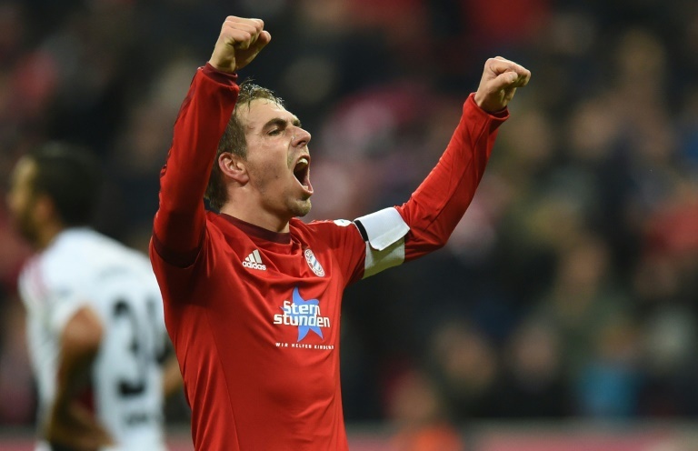 Bayern S Lahm Drops Early Retirement Hints