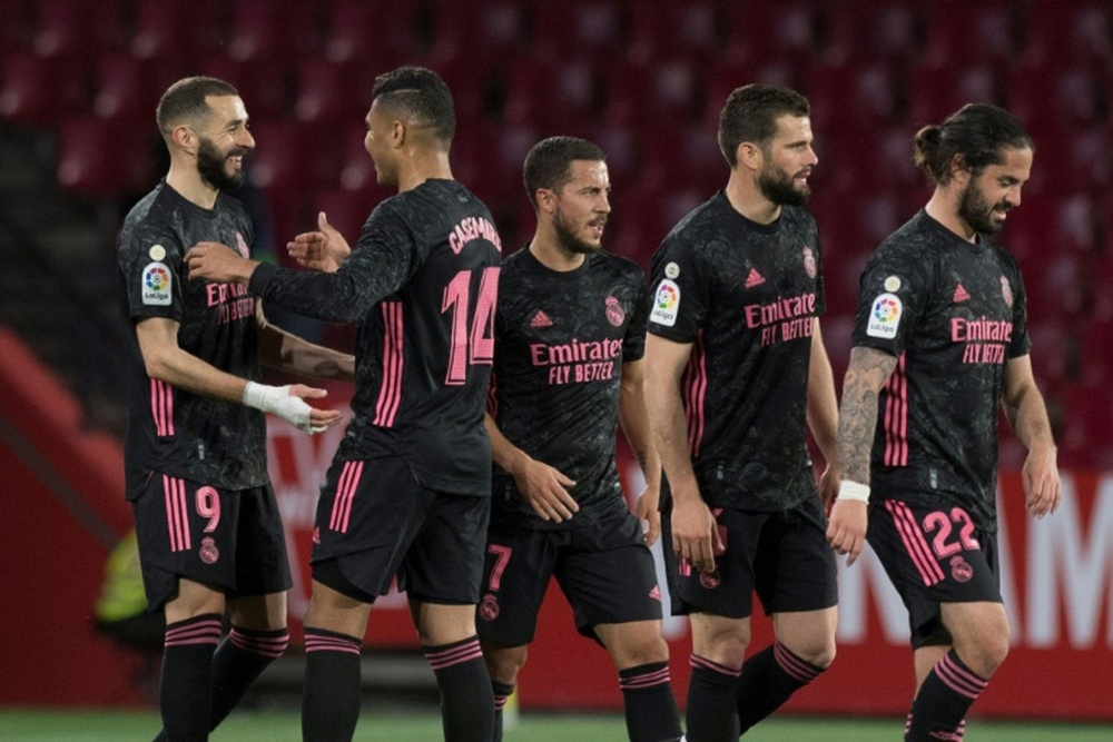 Le Real Madrid corrige Grenade et reste en lice pour le titre. afp