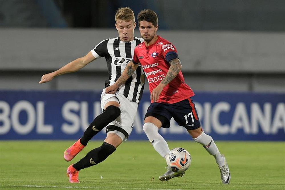 Wilstermann baja a Ceará de los octavos de final. EFE