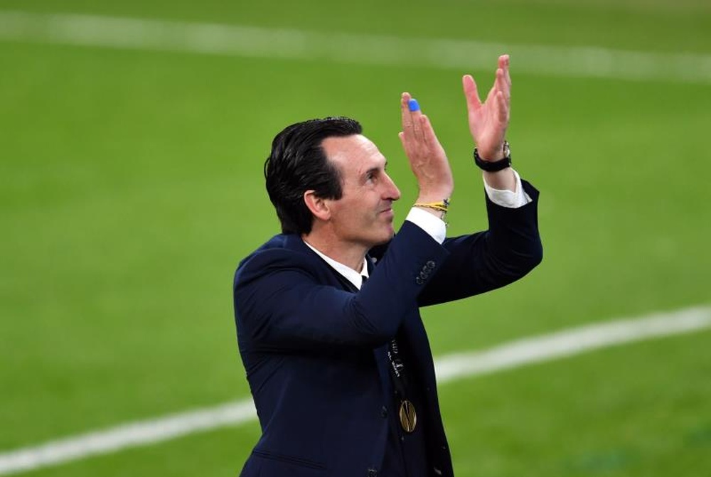 La familia de Emery tomará el testigo del club el 21 de julio. EFE/EPA