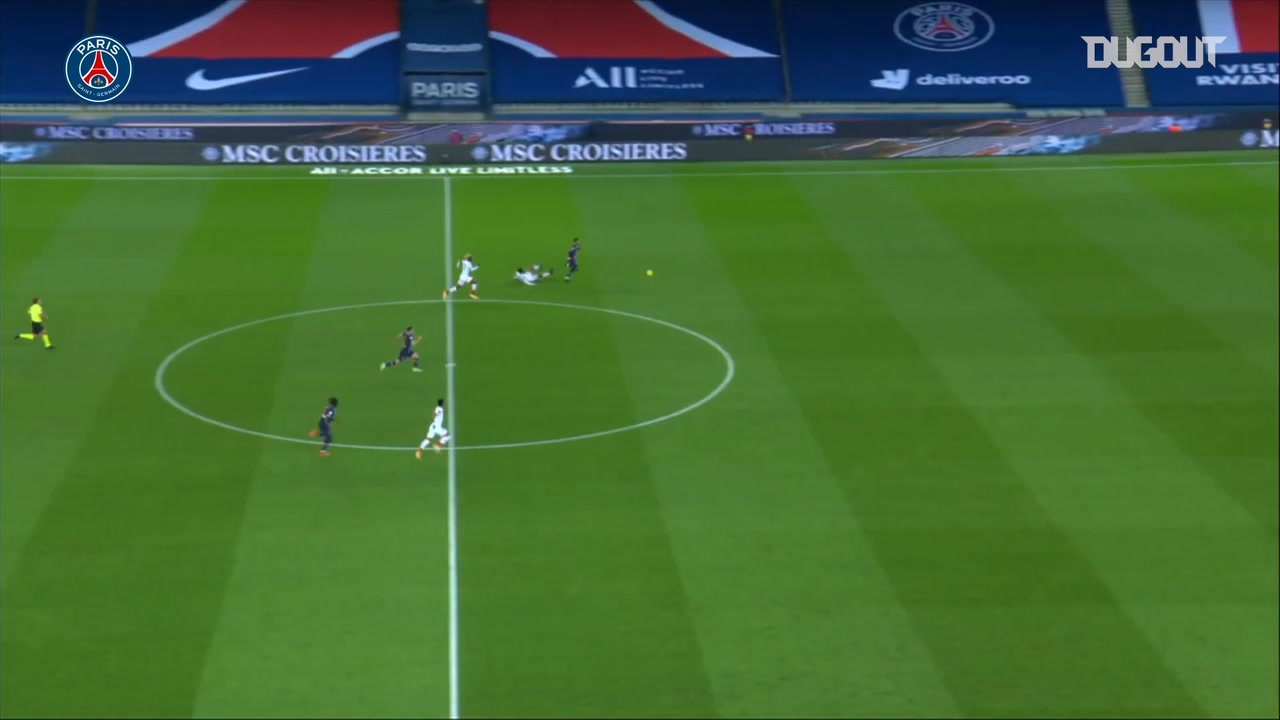 VIDEO: Moise Kean's first PSG brace