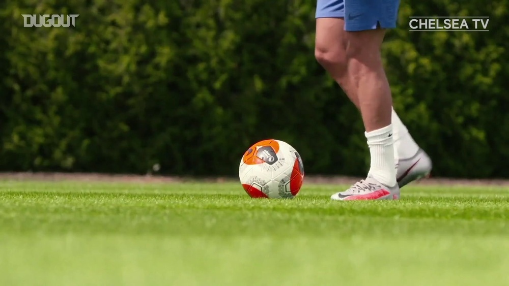 Il primo allenamento di Ziyech al Chelsea. Dugout
