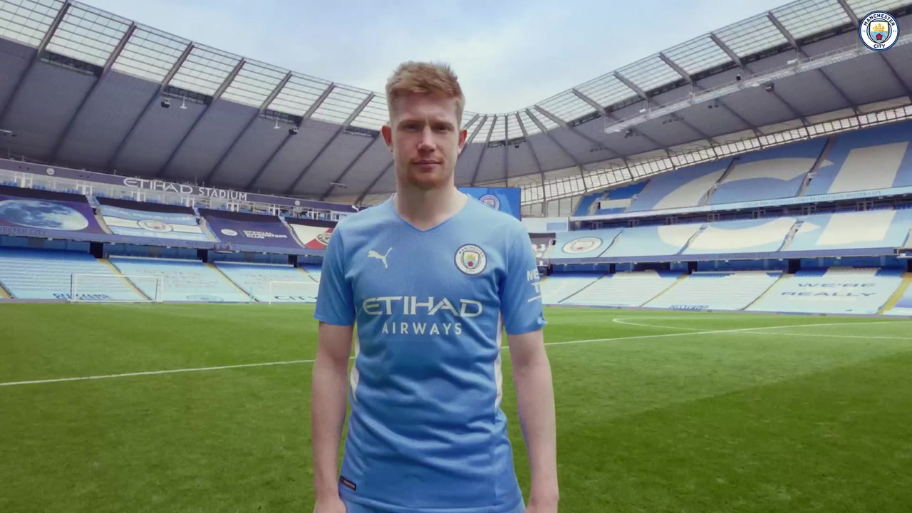 Video Manchester City Unveil 2021 22 Home Kit