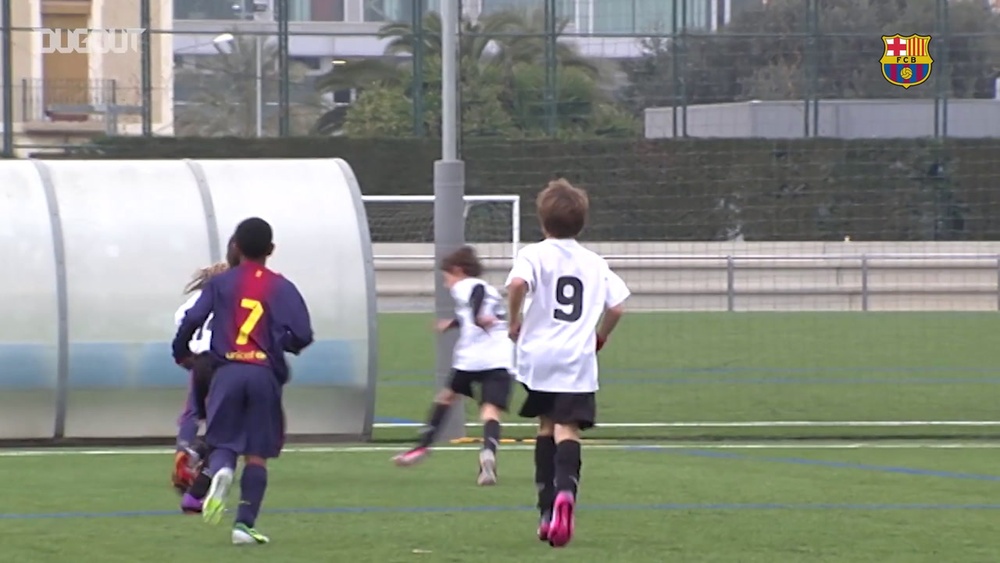 Il meglio di Xavi Simons al PSG. Dugout