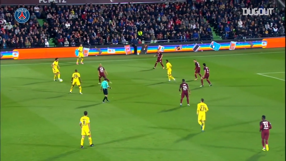 VIDÉO : Kylian Mbappé devient le 3e meilleur buteur de l'histoire du PSG. Dugout