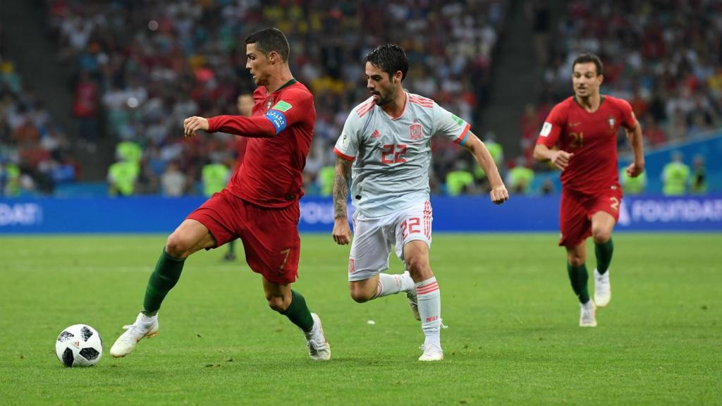 Spain to travel to Portugal for friendly