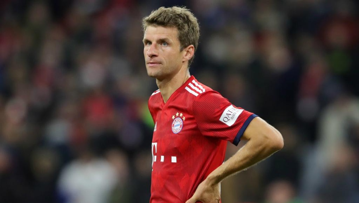 Muller can&#39;t escape Bayern issues, even on Germany duty